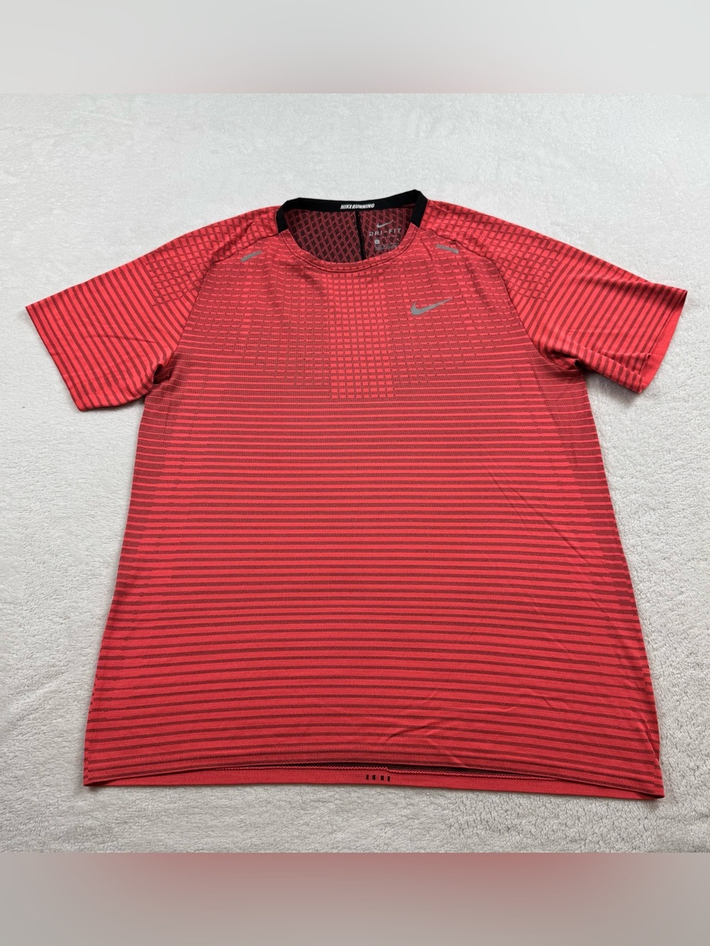 Nike techknit ultra SS ADV Dri-fit running t-shirt men’s size Large red striped